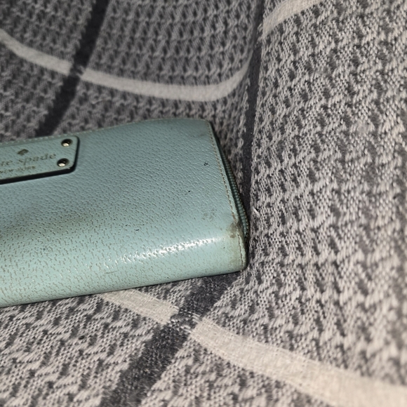 Neda Wallet Wellesley Zip Carryall Wallet - Picture 2 of 8